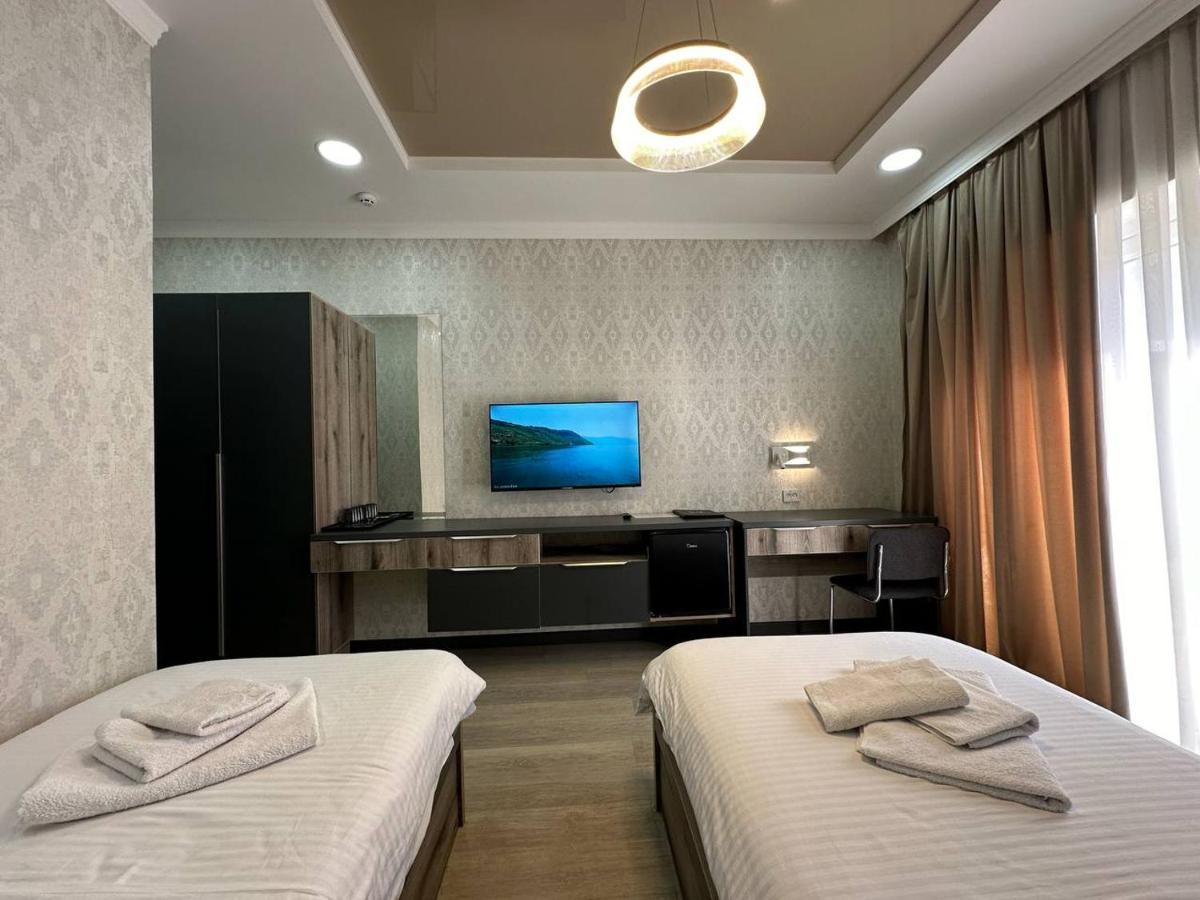 Vip Hotel Tashkent Exterior photo