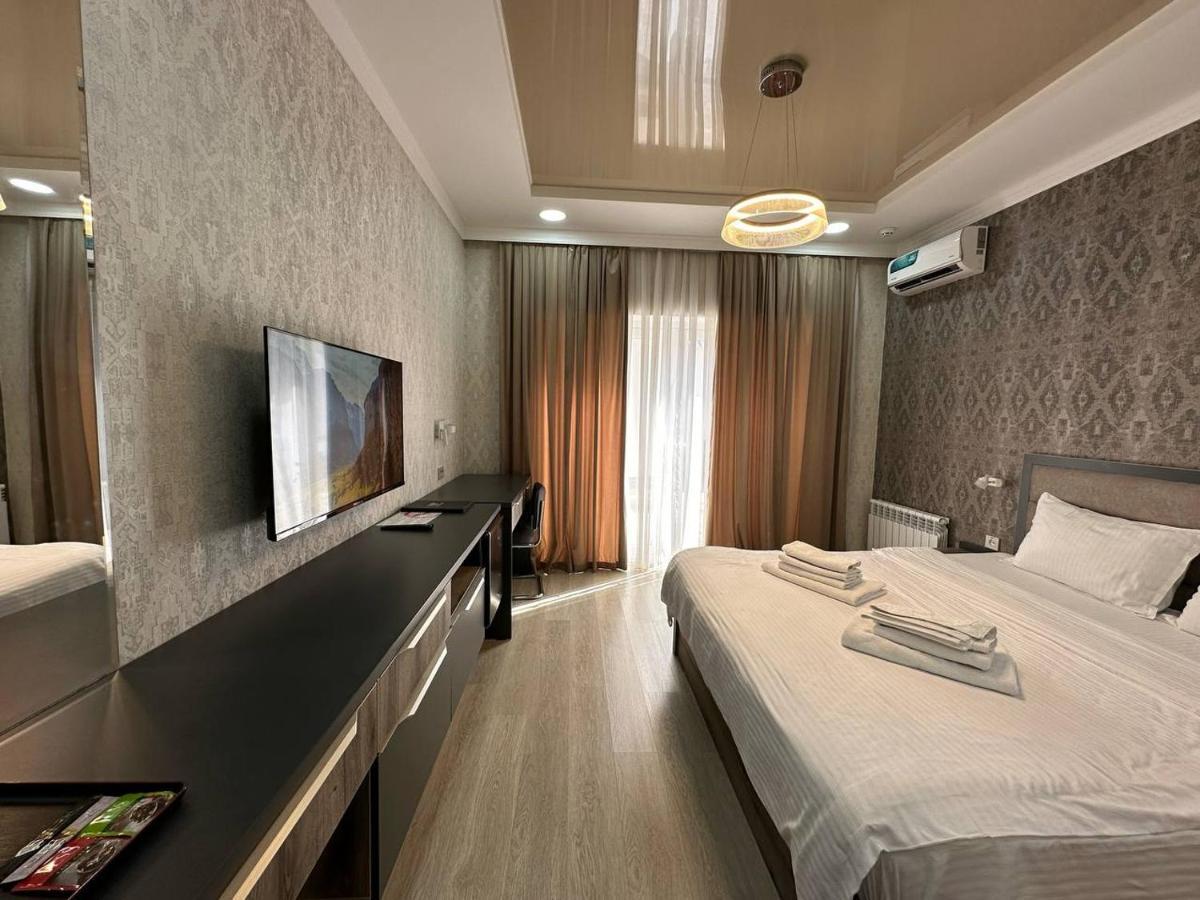 Vip Hotel Tashkent Exterior photo